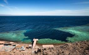 Half-Day Trip to the Blue Hole - رحلة نصف يوم إلى البلو هول